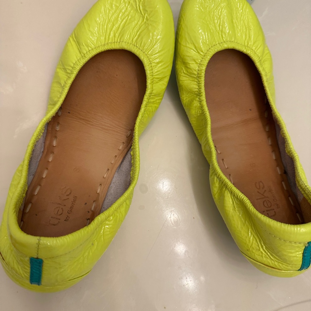 Unmellow yellow tieks in 8